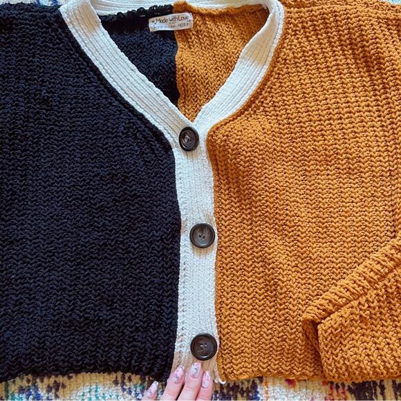 Made With Love Two-Toned Cropped Cardigan 🤎 - Picture 4 of 7